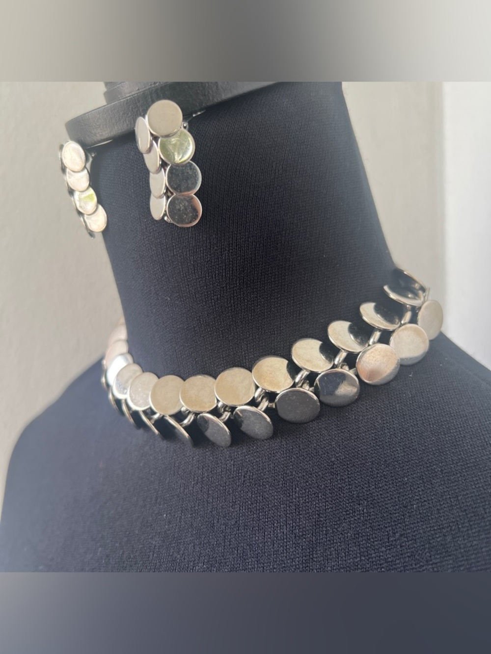 3-pc Vintage Silver Chainmail Choker Necklace Earrings Set Clip Disc Earrings - Picture 2 of 6